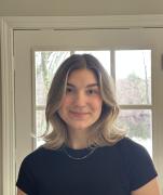 Anna Erb headshot